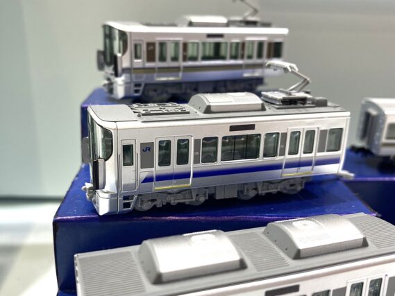 ジオコレ 337218 鉄コレポケット 第1弾 東西JR快速電車編 ジオコレ Nゲージ 鉄道模型　225系5100番台 関空・紀州路快速
