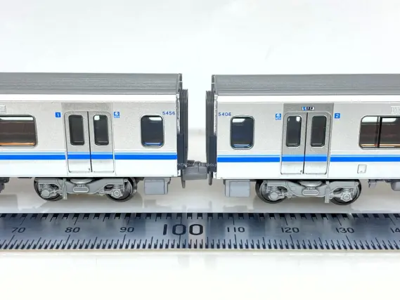 小田急5000形 5056編成が入線しました。 ポポンデッタ 6081 / 6082