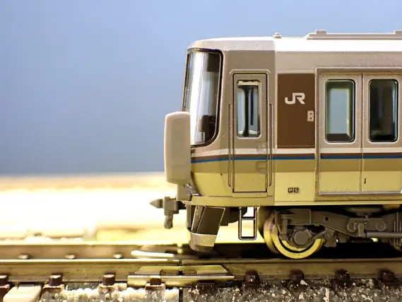 JR 223 2000系近郊電車（1次車・転落防止幌付・8両編成）セット 品番