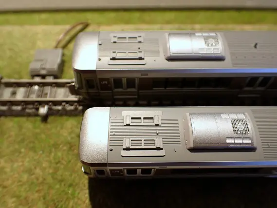 JR 223 2000系近郊電車（1次車・転落防止幌付・8両編成）セット 品番