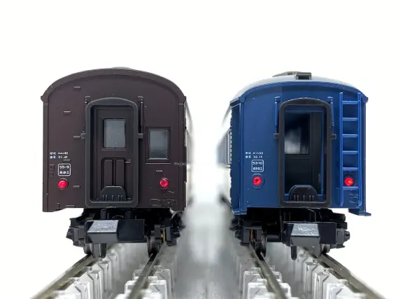 夜行鈍行「はやたま」が入線しました。 KATO 10-1881 | NGaugeJP