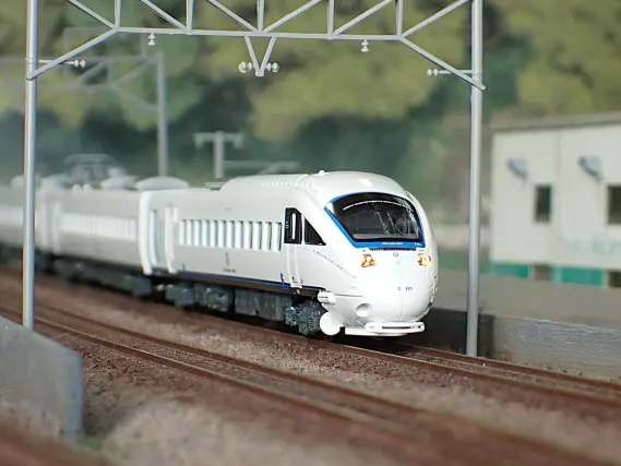 885系（2次車） 南福岡車両区所属 SM8編成が入線です。 KATO 10