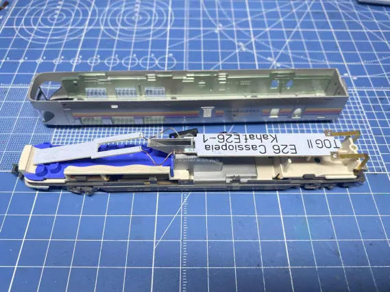 E26系「カシオペアクルーズ」を弄る。 DENSHA.me製 専用蓄電式室内灯を