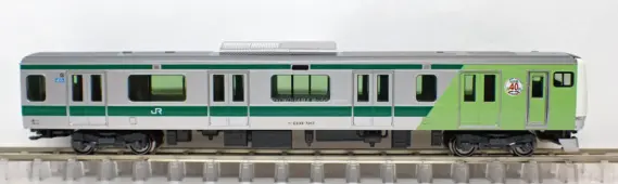 E233系7000番台 埼京線開業40周年記念ラッピング 先頭車（ハエ117編成