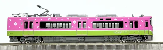 ハピラインふくい521系（フルラッピング編成）HF10編成が入線です