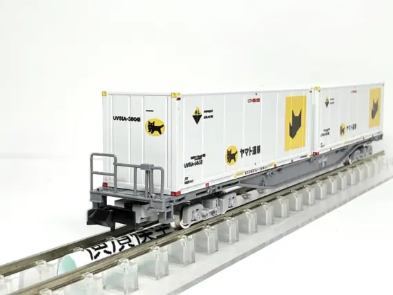 コキ107-1843・UV51A-38000番台 新塗装・ヤマト運輸コンテナが入線しま