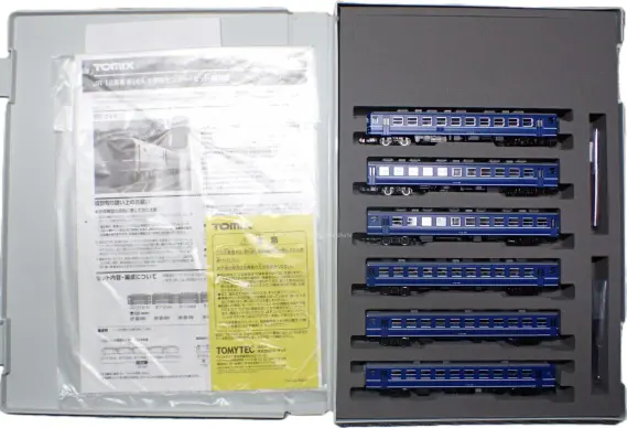 12系客車（ぐんま車両センター）が入線です。 TOMIX 98788 100番台