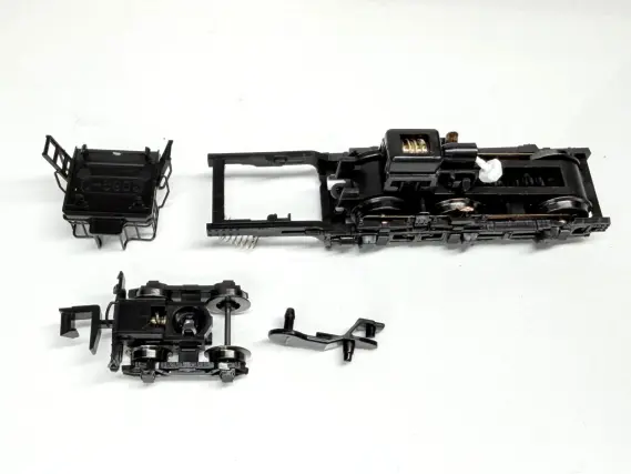 EF57 1号機（宇都宮機関区）が入線しました！ KATO 3069-3 | NGaugeJP