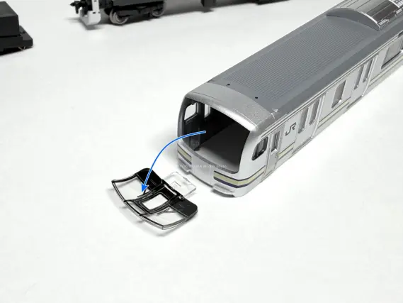 E217系（Y101編成・リバイバルカラー）が入線しました。 TOMIX 93564