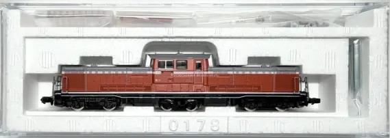 DD51 800番代（ぐんま車両センター）セットが入線しました。 TOMIX