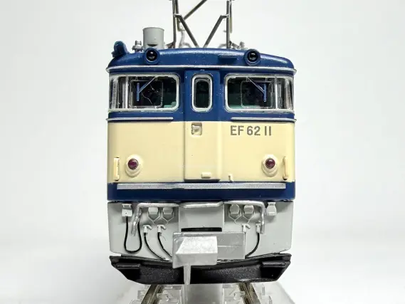 国鉄 EF62 11 お召（1次形）が入線です。 Microace（マイクロエース