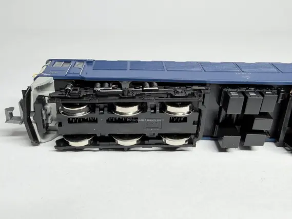 国鉄 EF62 11 お召（1次形）が入線です。 Microace（マイクロエース