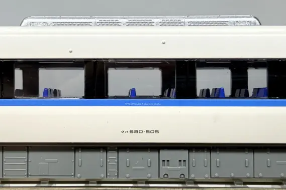 681系 サンダーバード（リニューアル車）増結編成 が入線しました