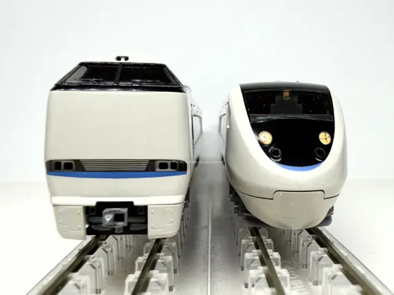 681系 サンダーバード（リニューアル車）増結編成 が入線しました