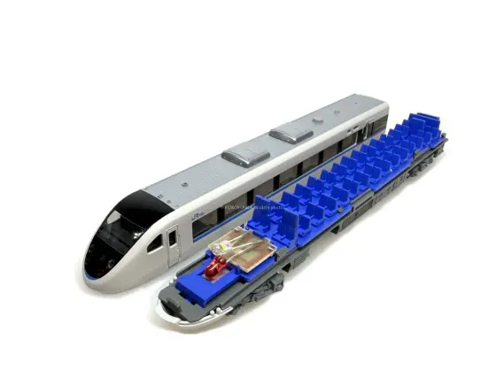 681系 サンダーバード（リニューアル車）増結編成 が入線しました