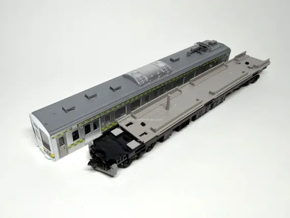 211系3000番代（両毛線・矢絣色）A28編成が入線しました。 TOMIX 97237