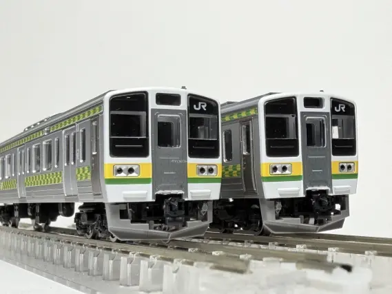 211系3000番代（両毛線・矢絣色）A28編成が入線しました。 TOMIX 97237