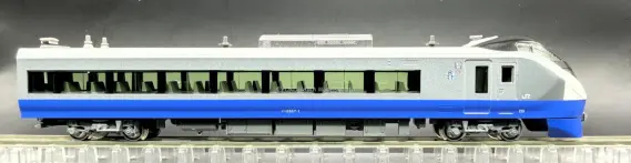 E657系＜E653系リバイバルカラー(ブルーオーシャン)＞のK1編成が入線