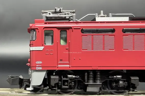EF81形 青森車両センター・双頭形連結器付 が入線しました。 TOMIX