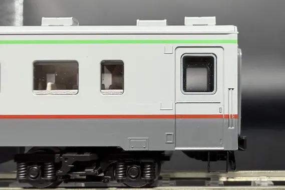 待望の宗谷本線急行用キハ400系「利尻」が入線しました。 TOMIX 97240