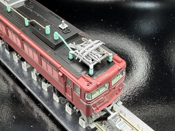 EF81 81 ローズピング JR仕様（復活お召塗装）が入線しました。 KATO