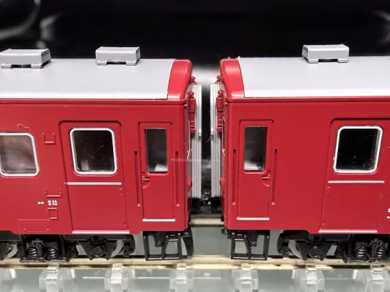 JR 奥羽本線なつかしの板谷峠客車列車セットが入線しました。 TOMIX