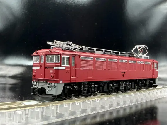 JR 奥羽本線なつかしの板谷峠客車列車セットが入線しました。 TOMIX