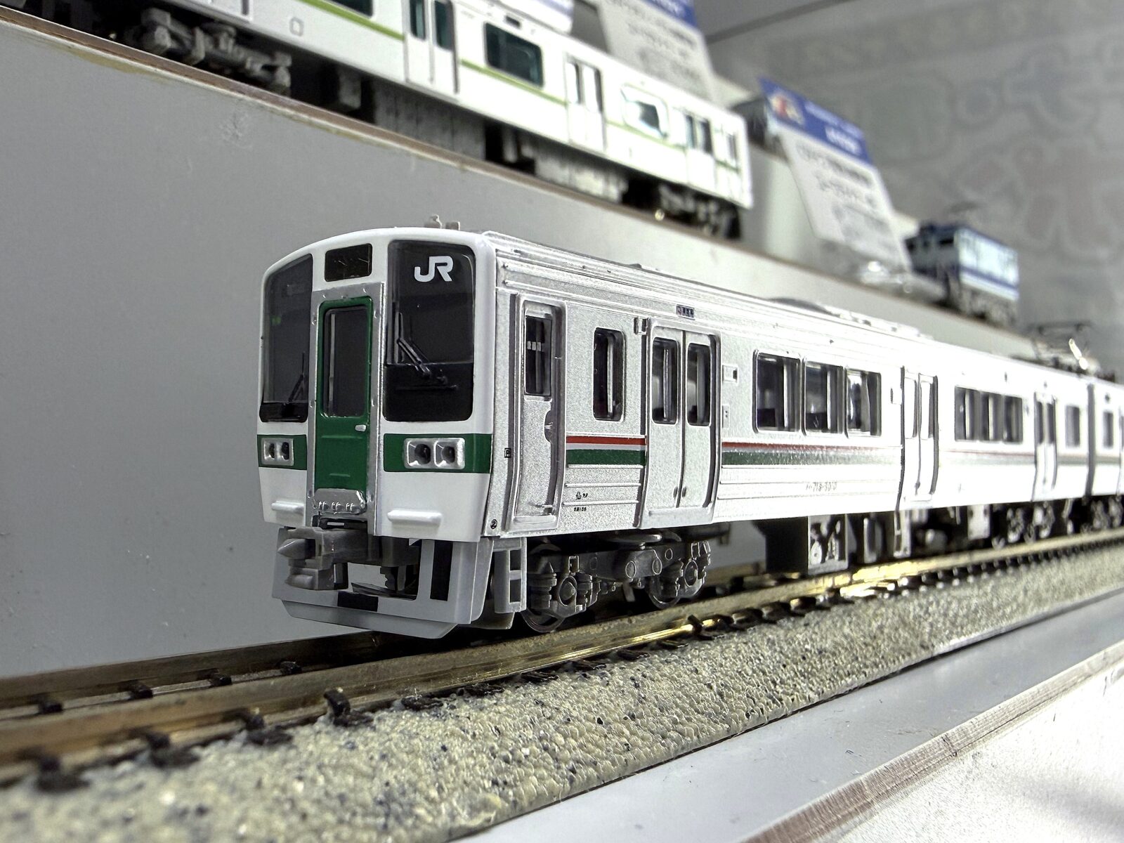719系5000番代 下枠交差パンタグラフ 2両セット A7044 MICROACE