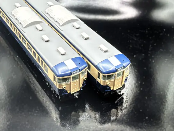 国鉄 113系1000番代（横須賀・総武快速線・幕張電車区）が入線しました