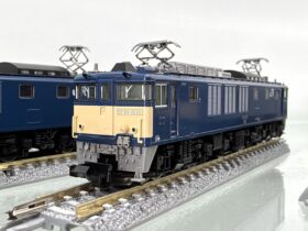 JR EF64-1000形電気機関車（1030号機・双頭形連結器付・長岡車両
