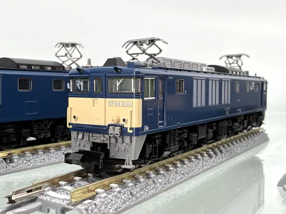 JR EF64-1000形電気機関車（1030号機・双頭形連結器付・長岡車両