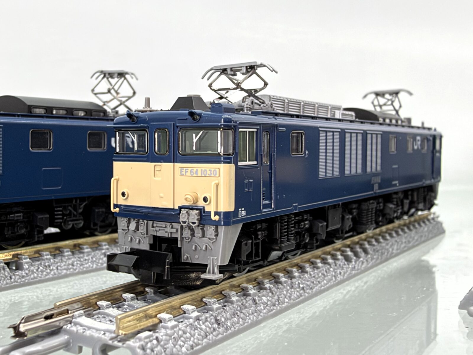 JR EF64-1000形電気機関車（1030号機・双頭形連結器付・長岡車両